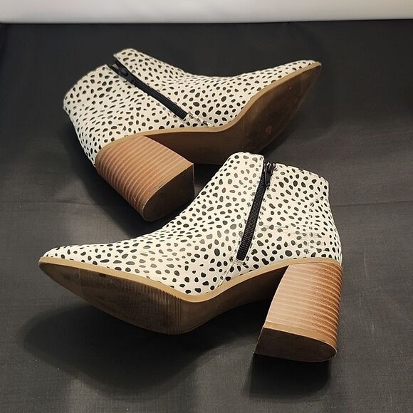 SERRA ANKLE MID HEEL SLIP-ON POINTED TOE ZIP CLOSURE BOOTIE - Picture 6 of 16